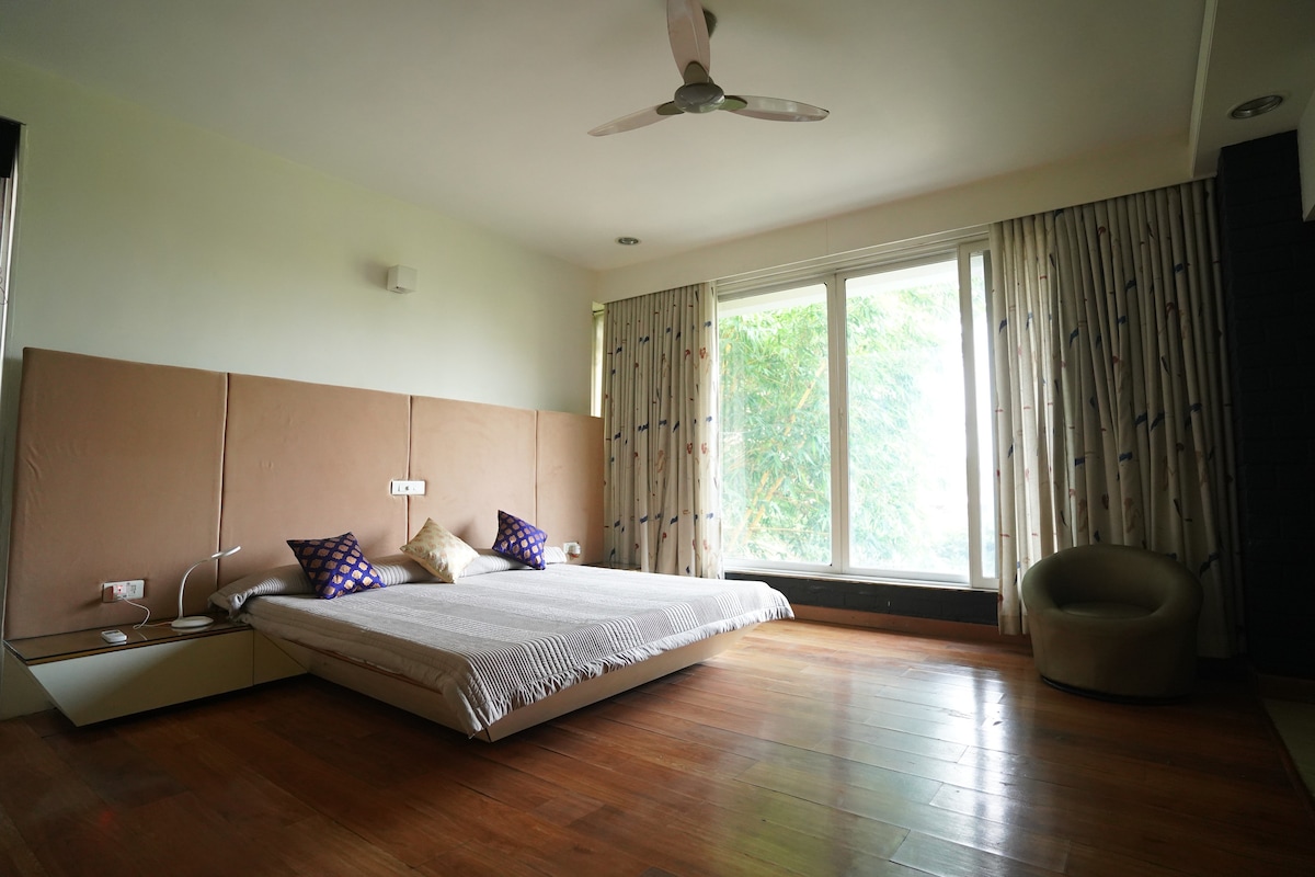 The Garden View Master Room